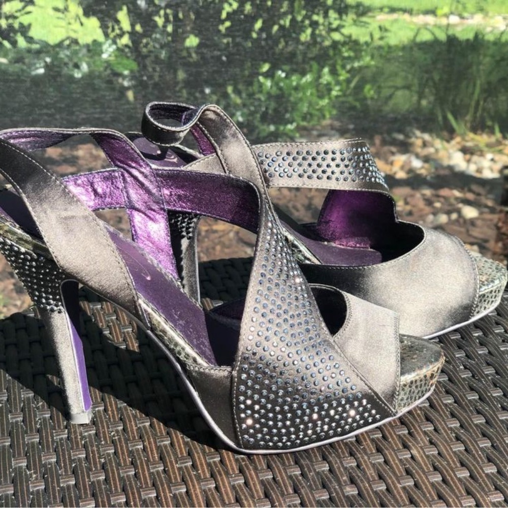 Poetic License - Glamour Heels - size 8